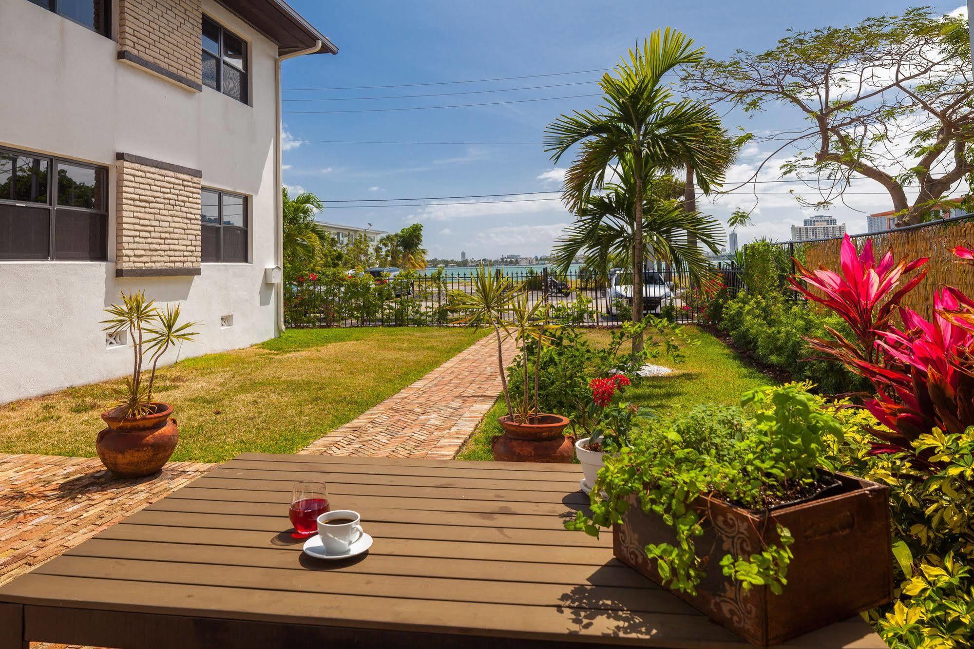 Miami Whitehouse Apartments North Bay Village Esterno foto