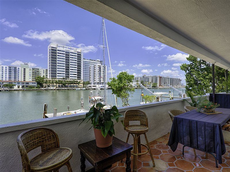 Miami Whitehouse Apartments North Bay Village Esterno foto